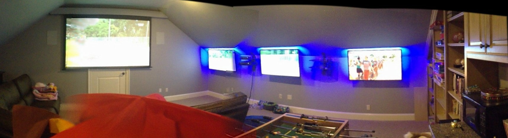 Logan Home Theater & Automation - Houston, TX, US, wall shelves