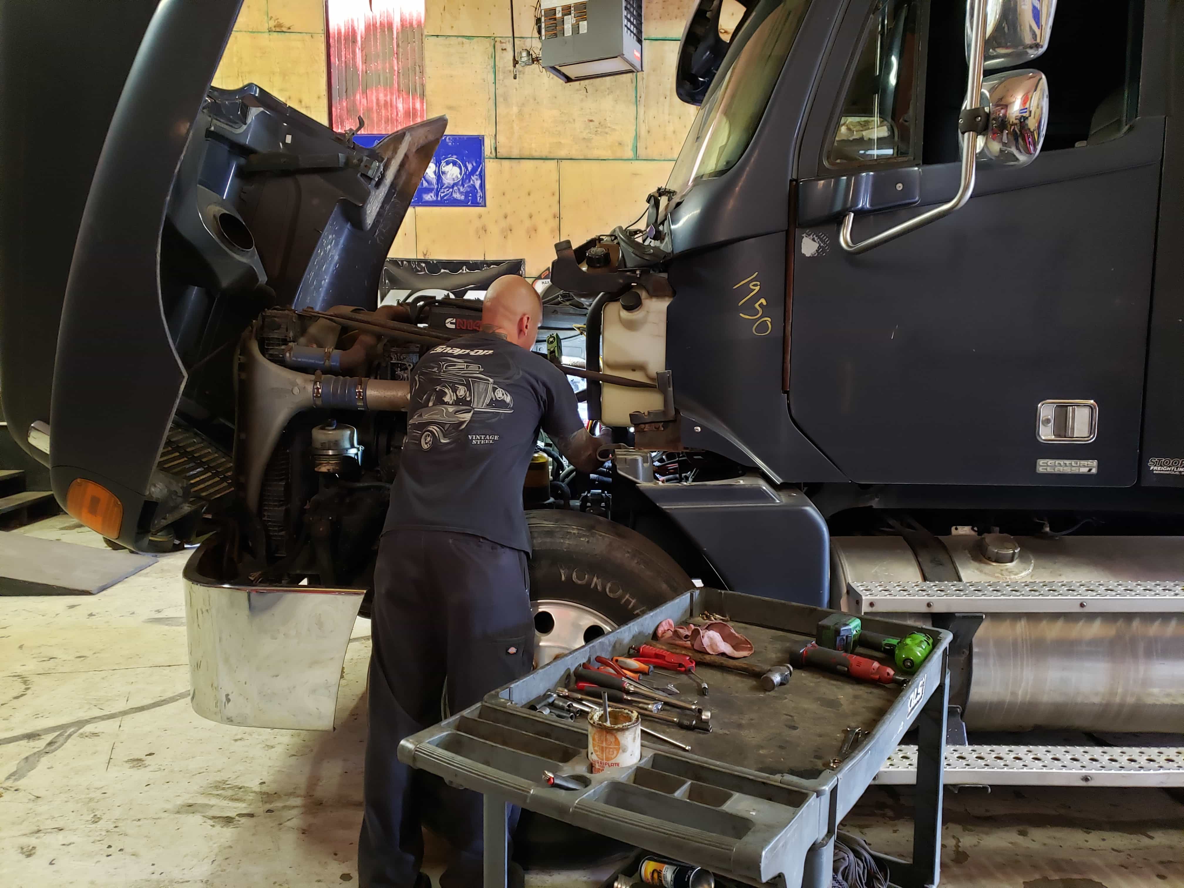 Bubba's Diesel Heavy Towing, Recovery & Truck repair - Monclova, OH, US, truck trailer repair