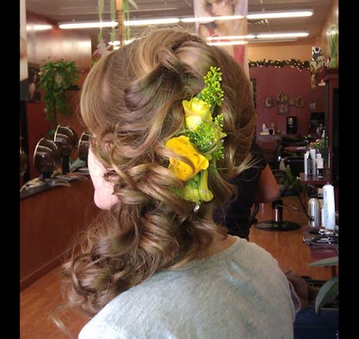 Puttin On the Ritz Hair Design - Milton, DE, US, hair braiding salons