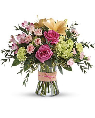 Mary & Martha's Florist & Gifts - Arkadelphia, AR, US, spring wedding flowers