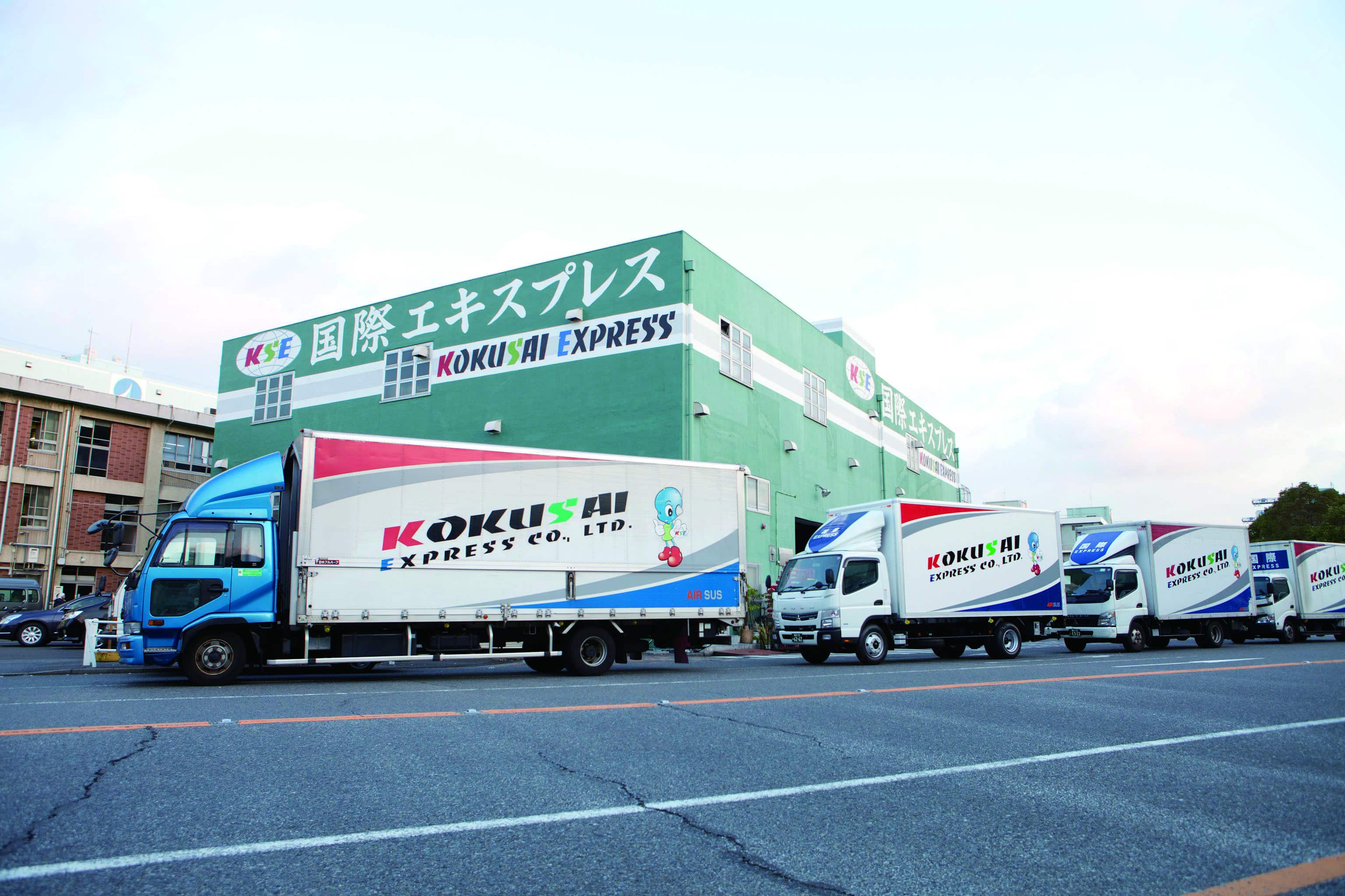 Kokusai Express Moving - Minato, Tokyo, JP, international movers japan