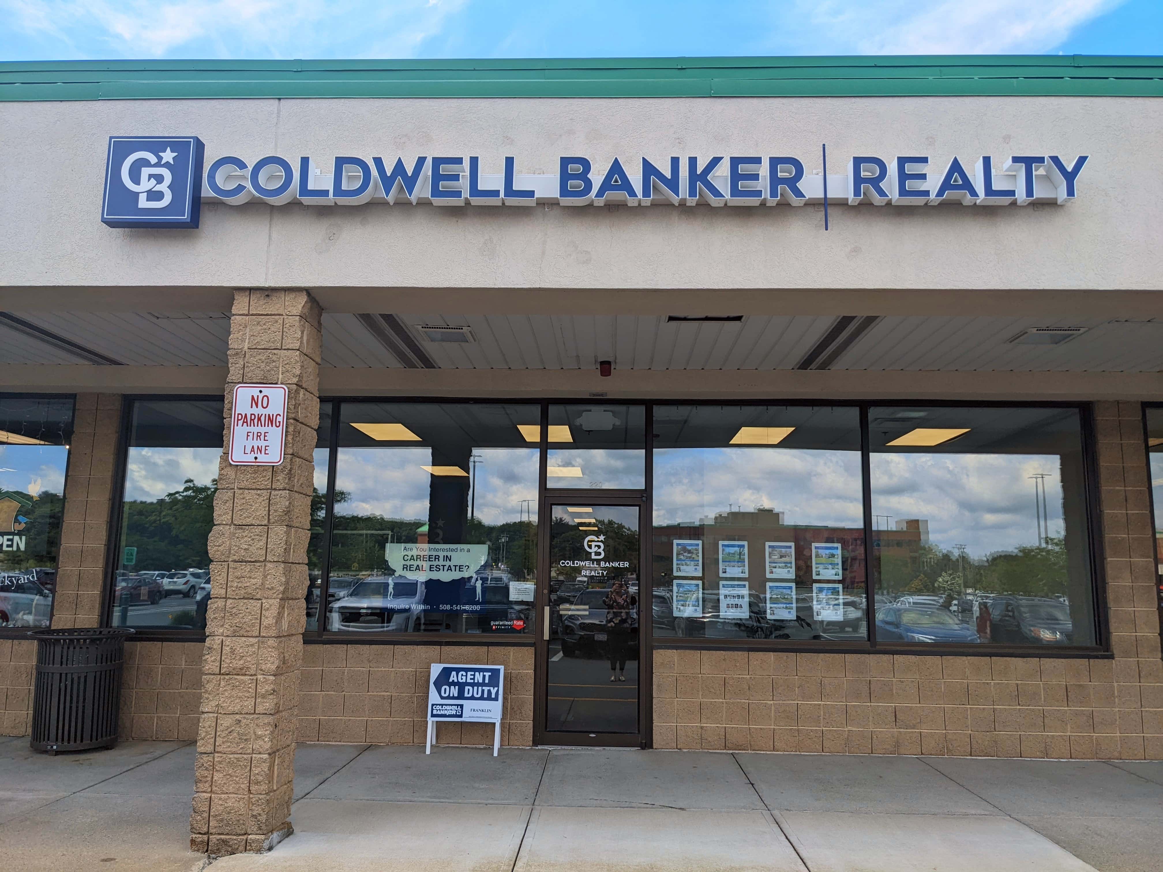 Coldwell Banker Realty - Newton, US, home search