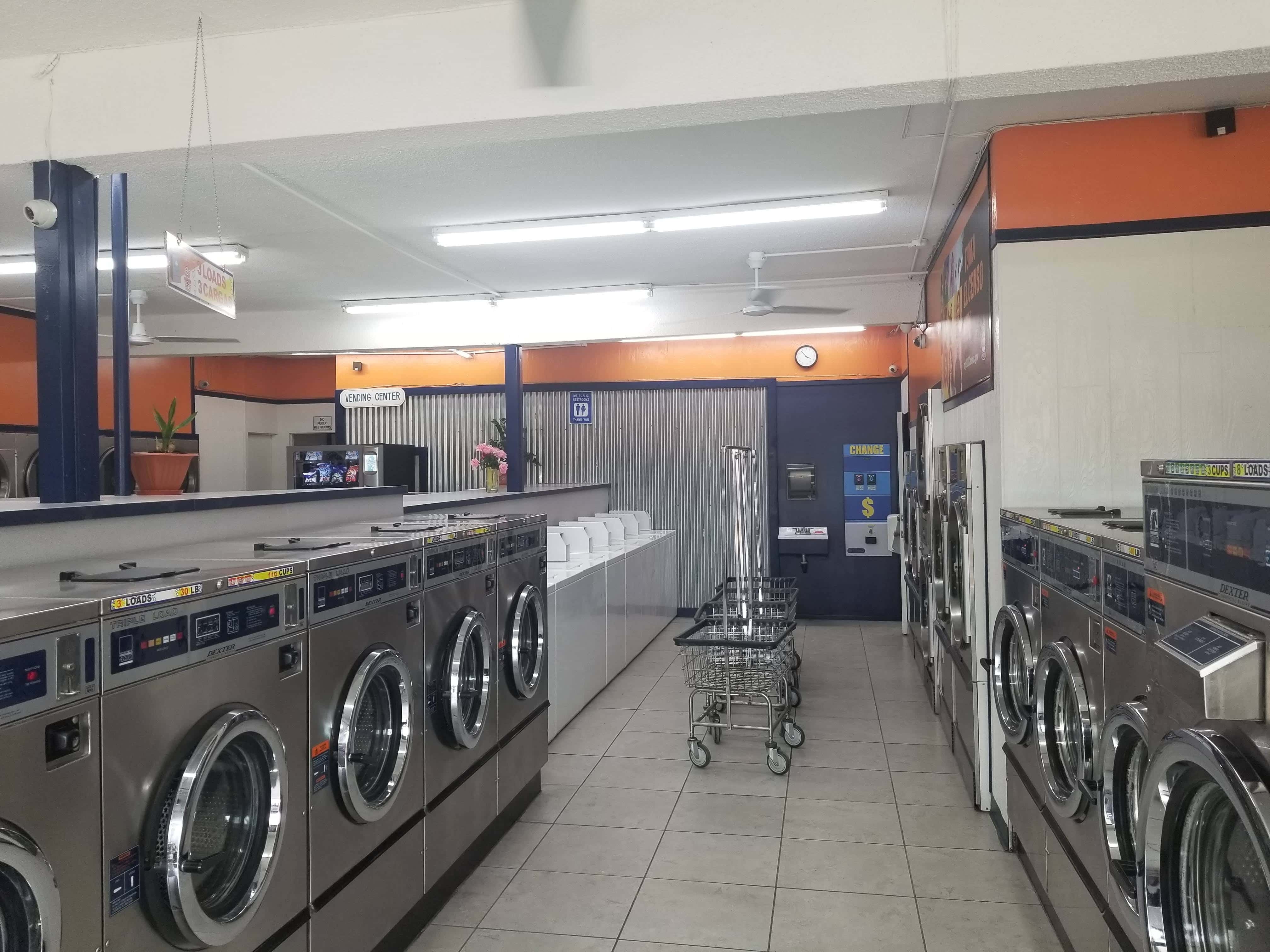 Lavenderia, Laundry, Lavamatica Cinco, Laundromat,Coin Laundry - Santa Ana, CA, US, 24 hr laundry