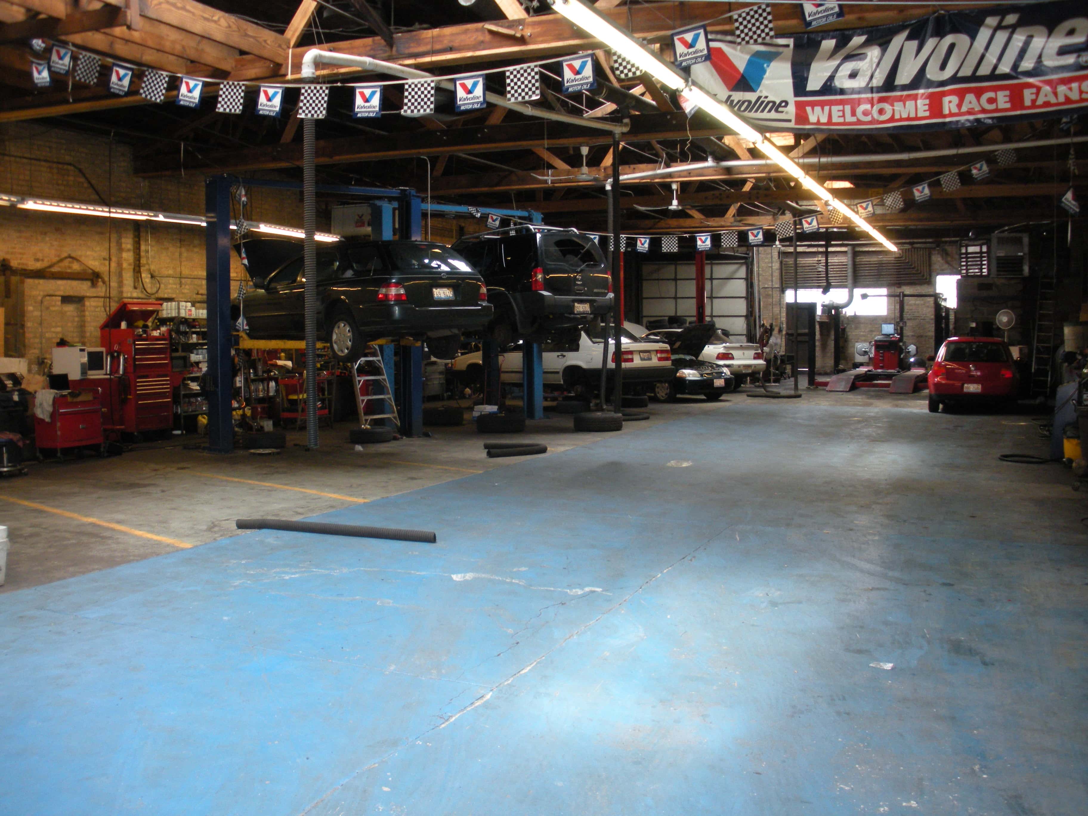 Eliot's Complete Auto Repair - Chicago, IL, US, auto shop