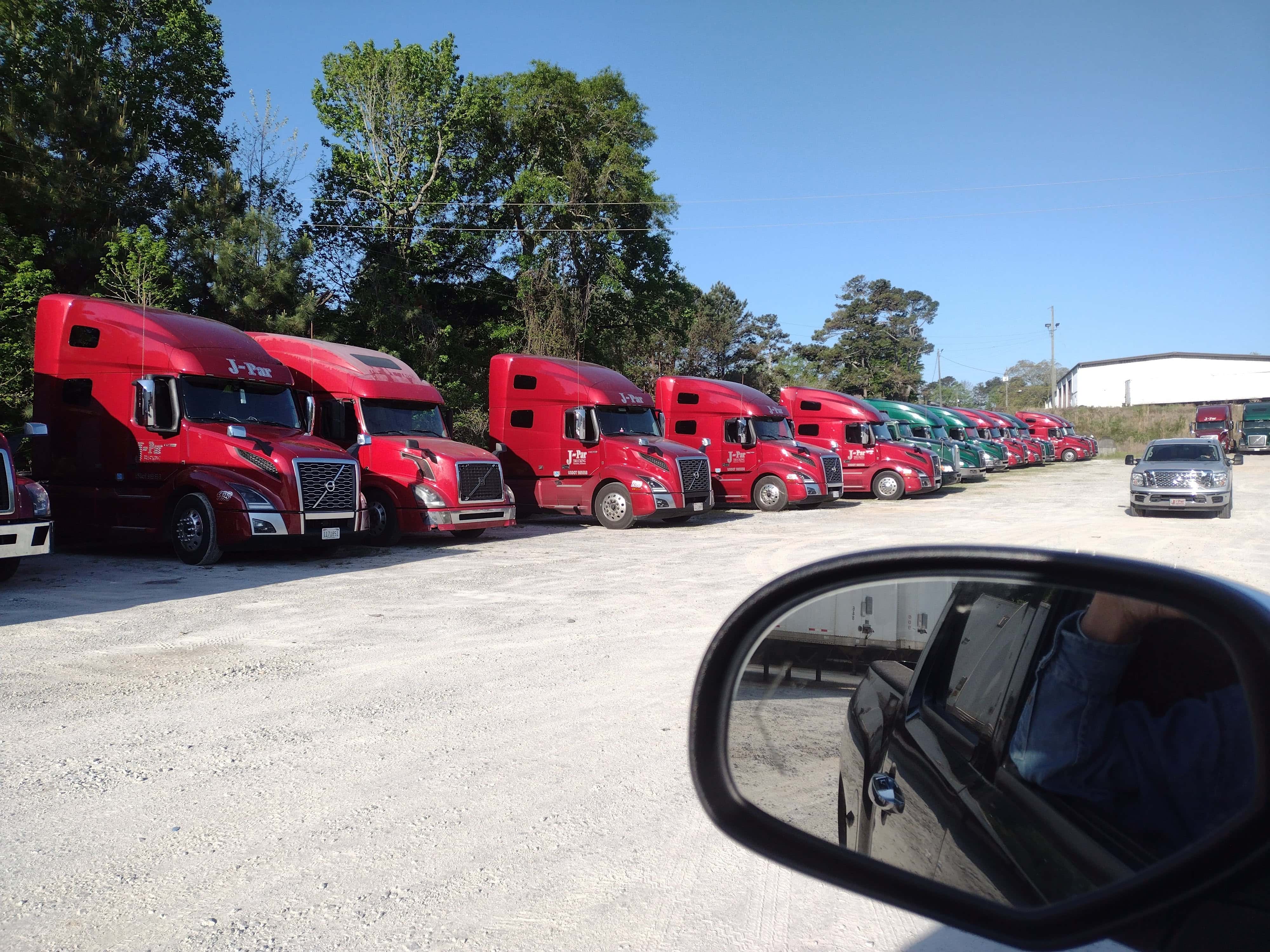 J Par Trucking Inc - Roanoke, AL, US, transportation services