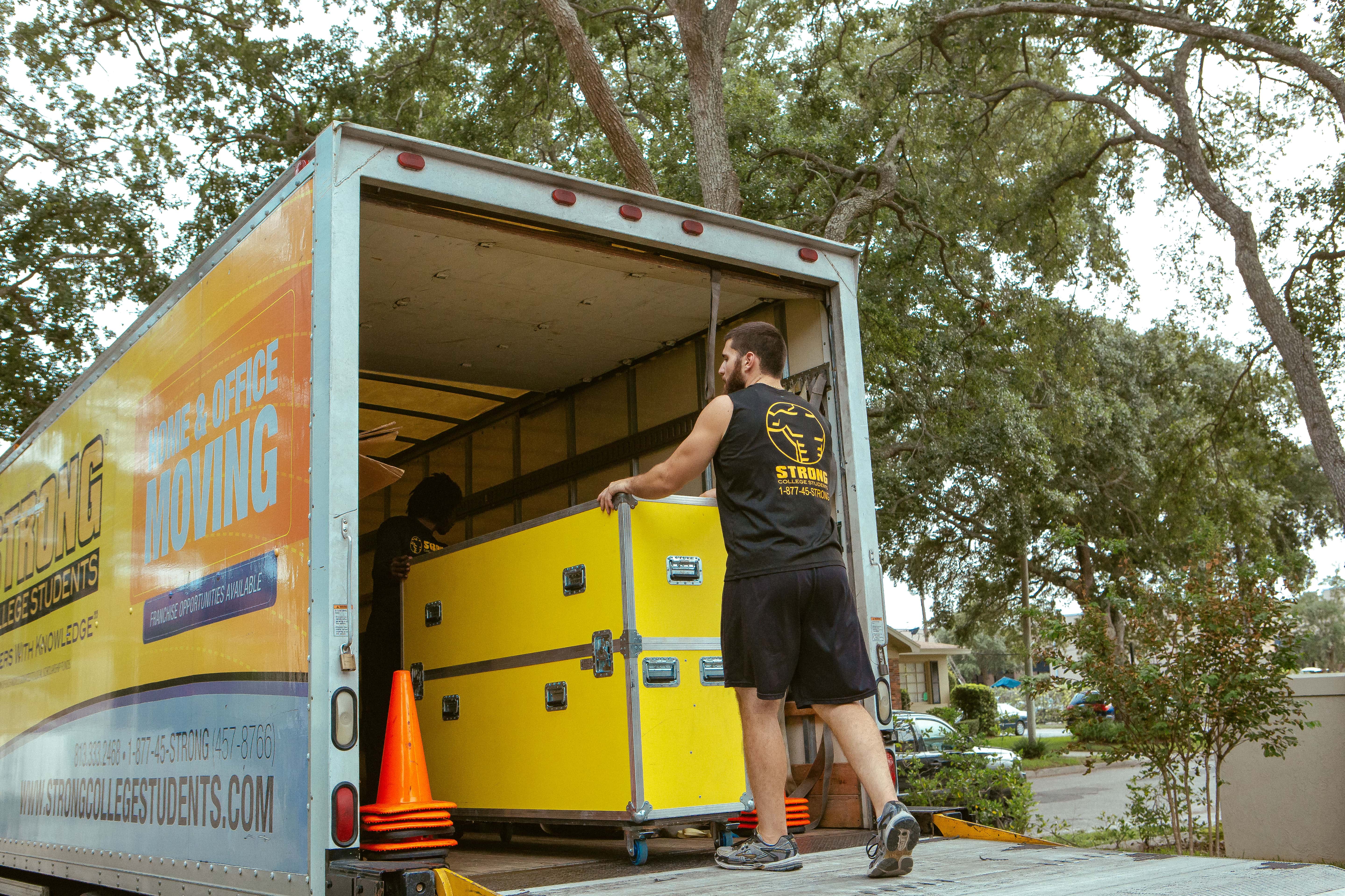 Strong College Students Movers Tampa, US, tampa moving company