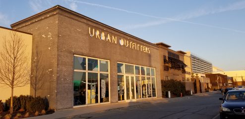urban outfitters - indianapolis (in 46240)