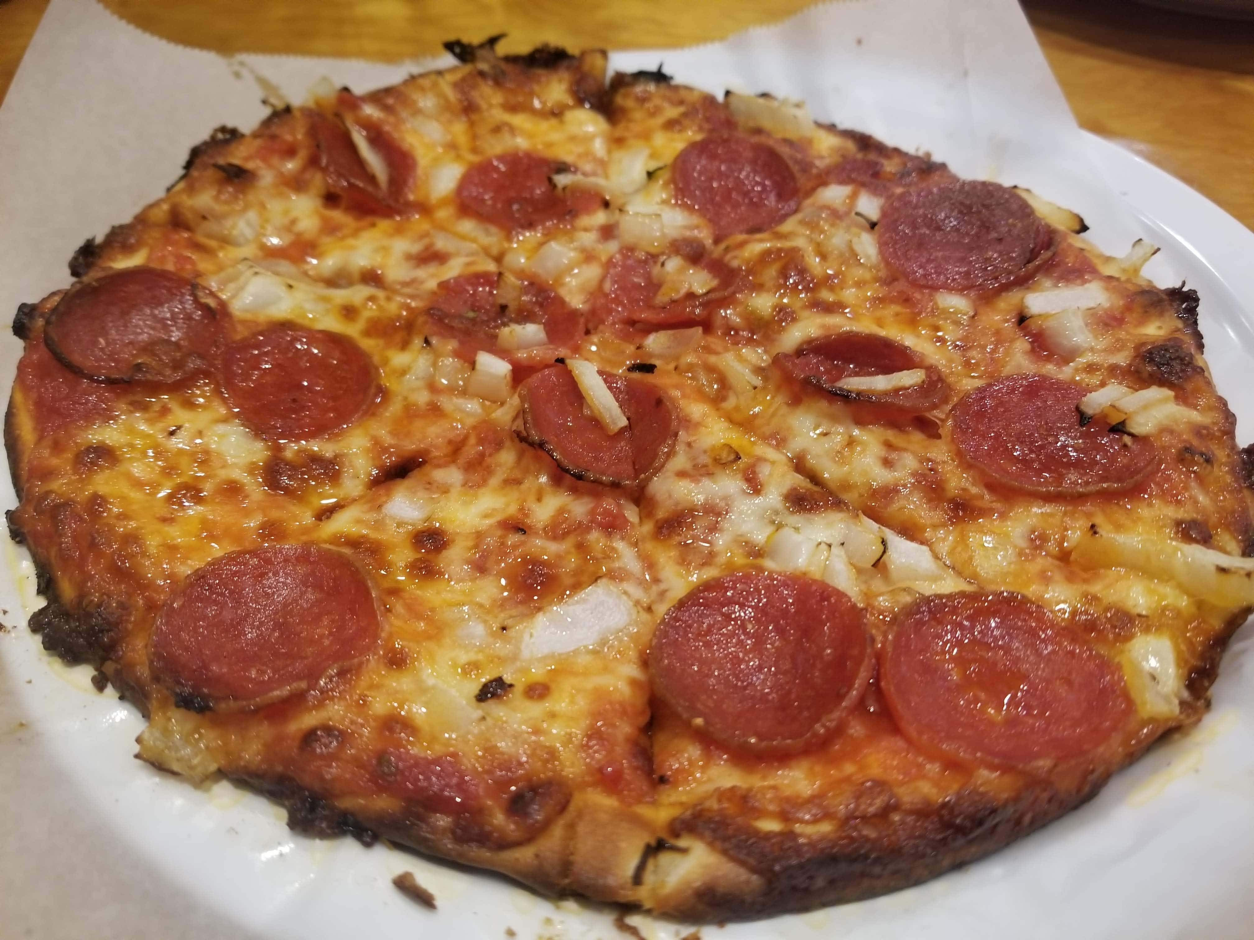 Pat’s Pizza - Windham (ME 04062), US, pizza time