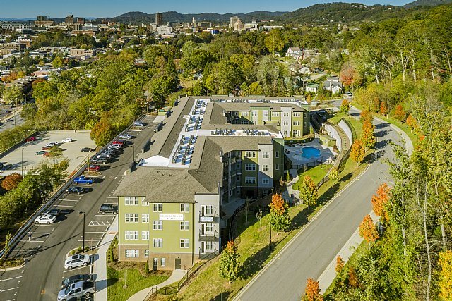 Beaucatcher Flats Apartments - Asheville, NC, US, apartment complex