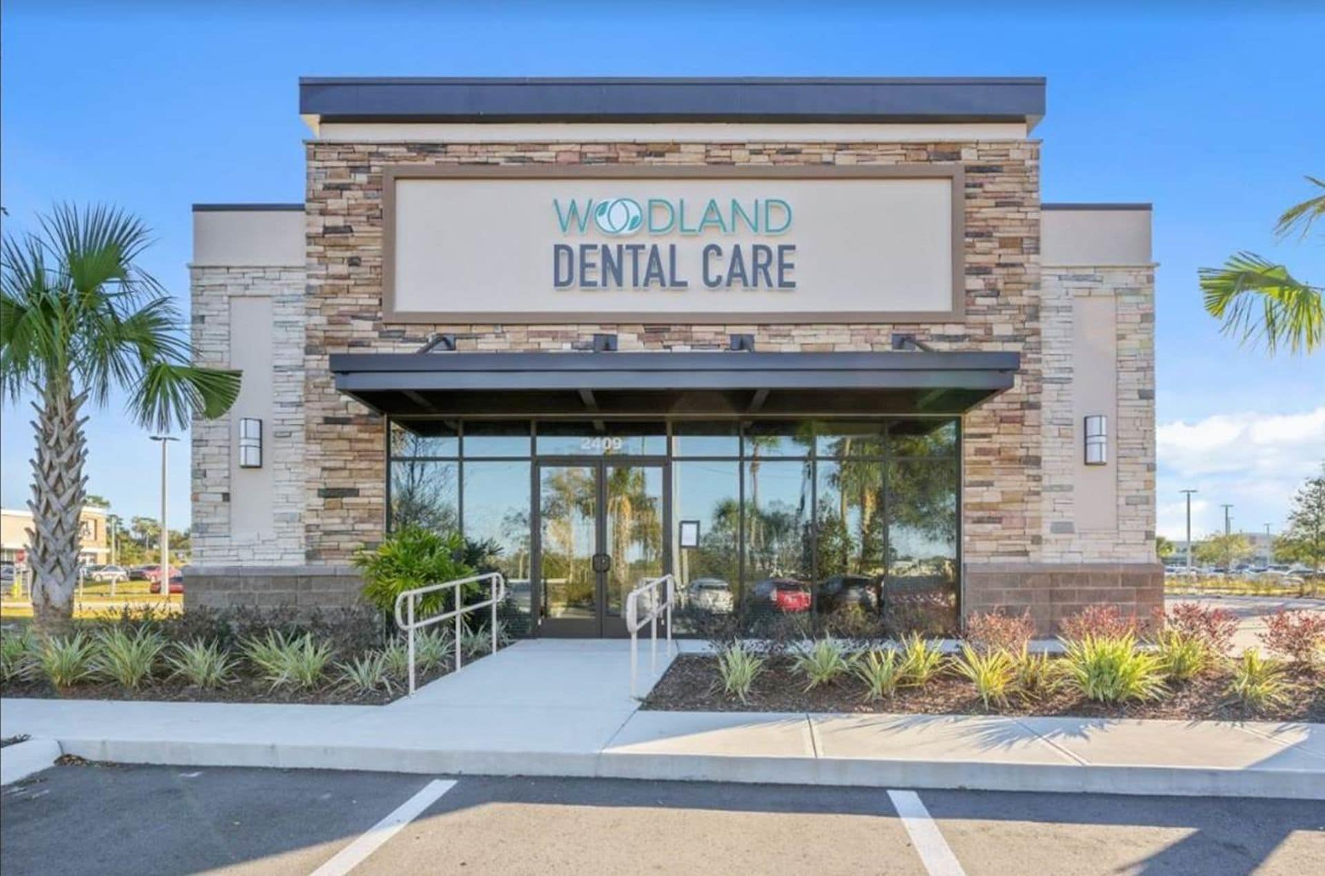Woodland Dental Care - DeLand, FL, US, prosthodontist