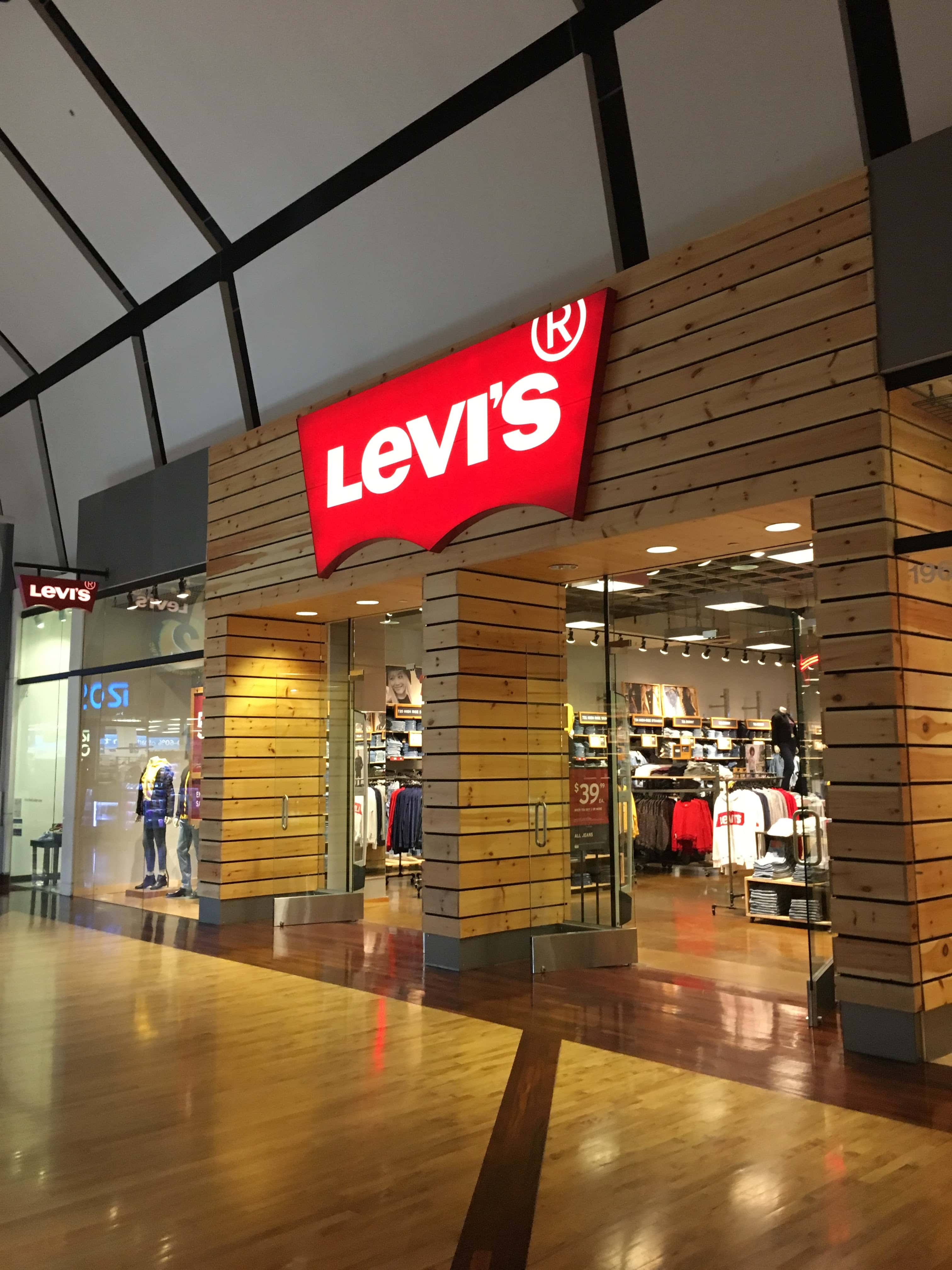 Levi's Outlet Store - Tempe (AZ 85282), US, sweater men