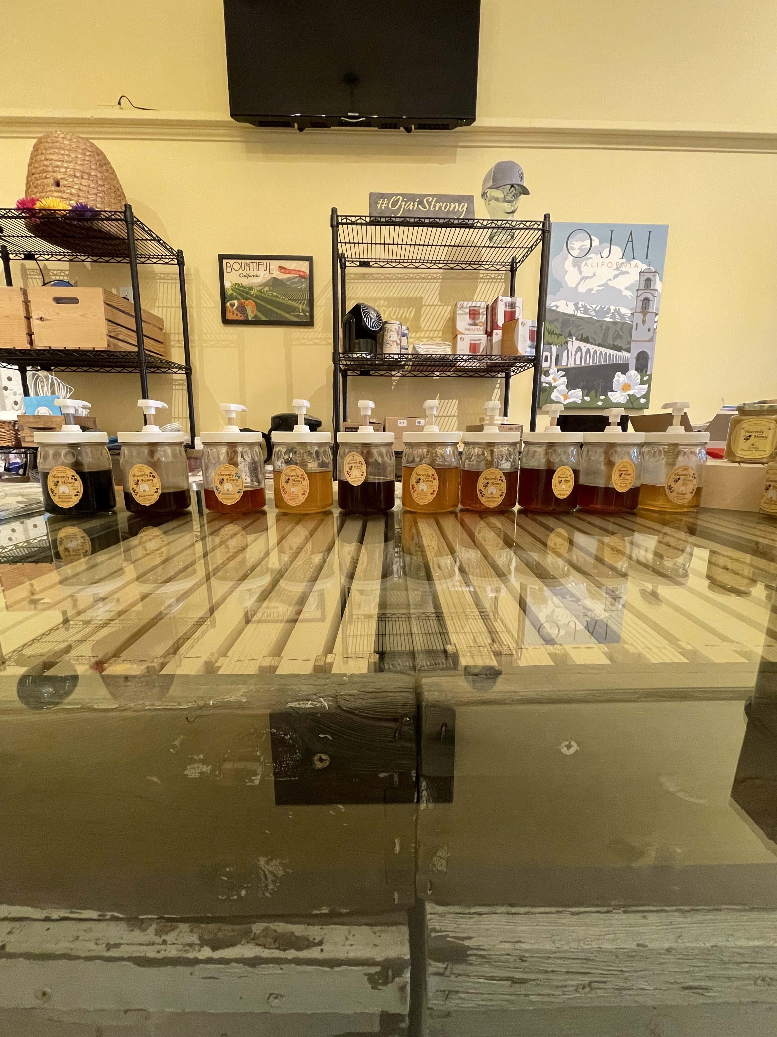 Heavenly Honey Company - Ojai, CA, US, honey bee box making