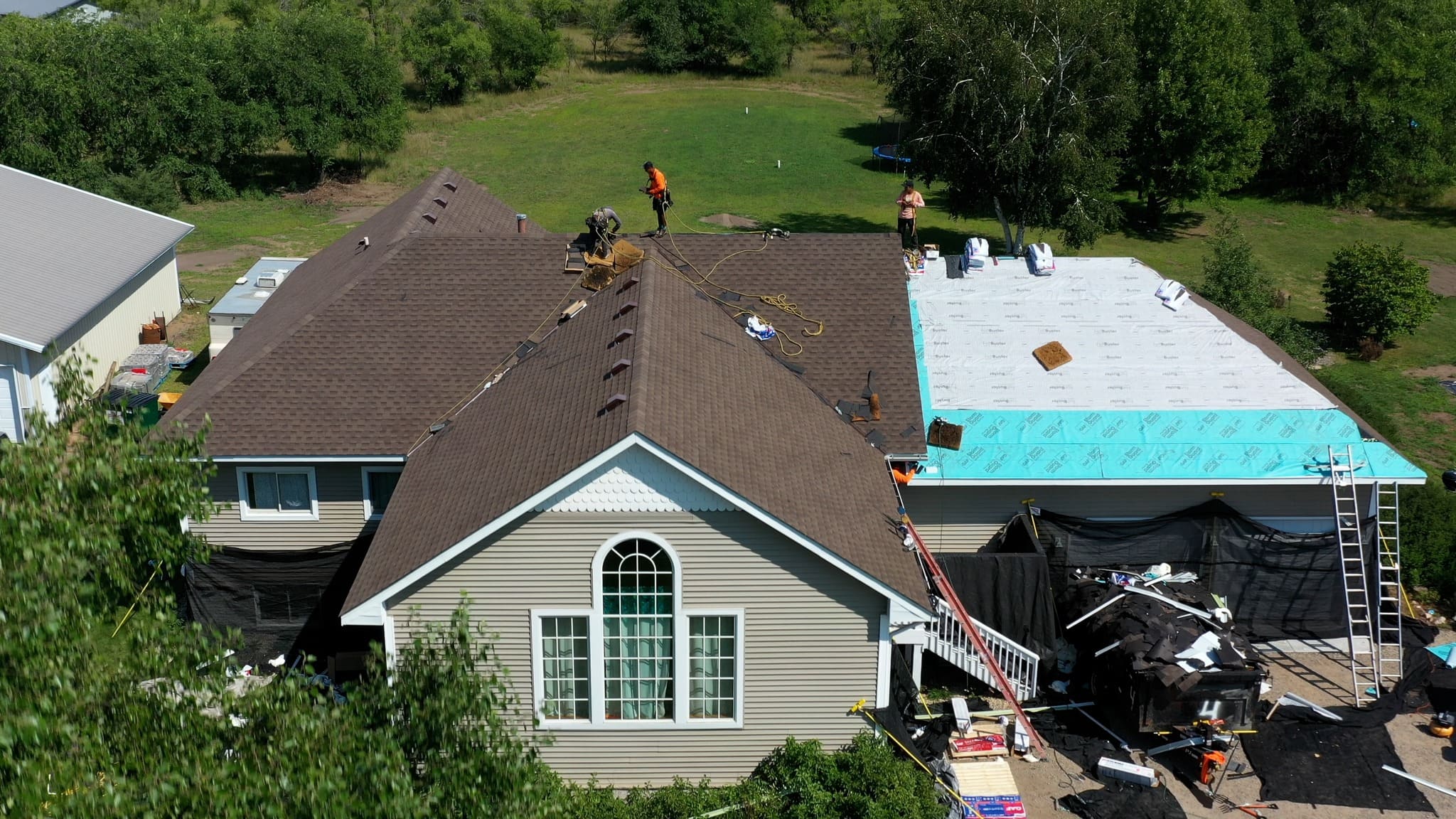 Viking Contractors LLC - Edina, MN, US, roofing and guttering