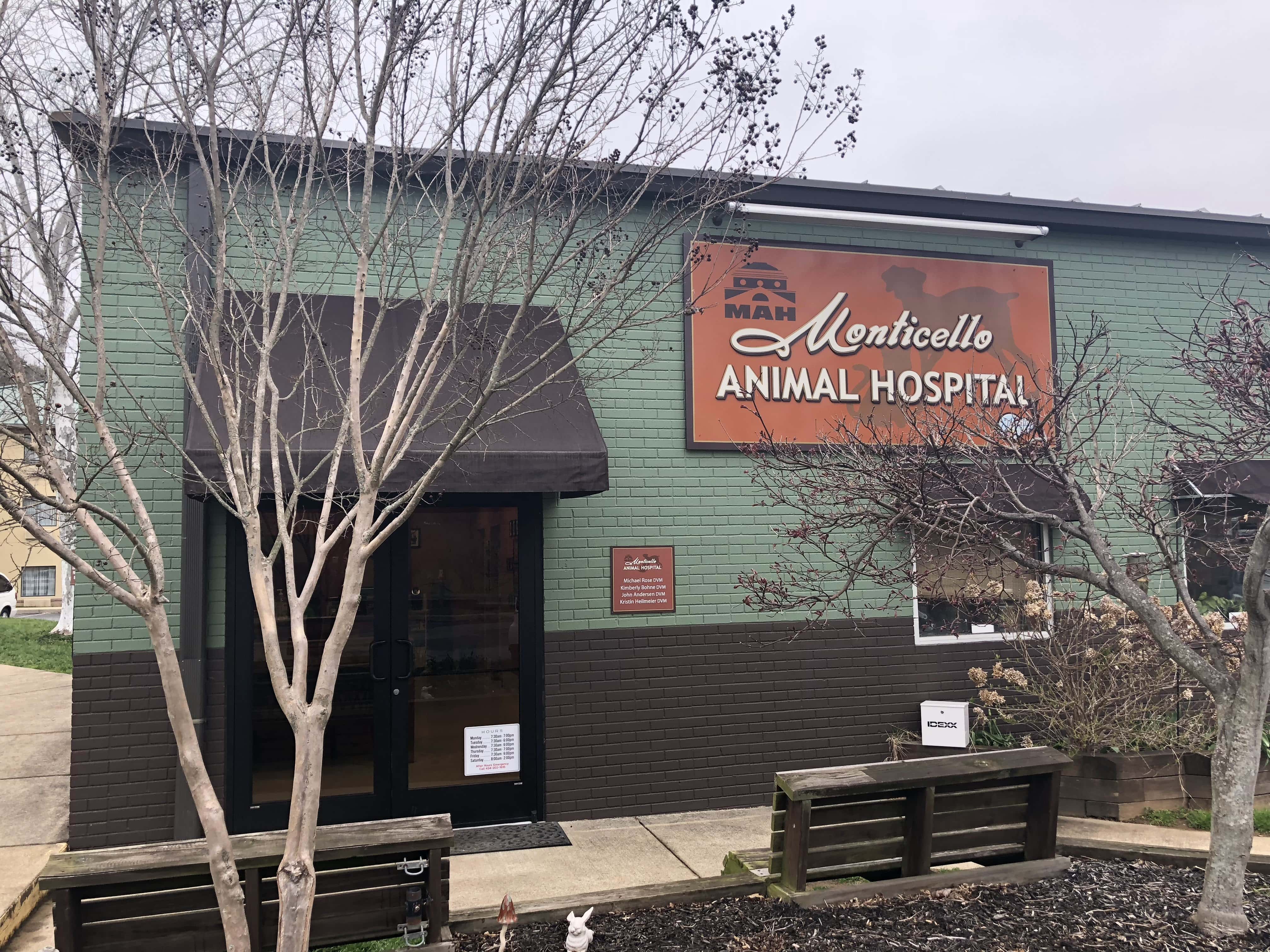 Monticello Animal Hospital - Charlottesville, VA, US, village vet