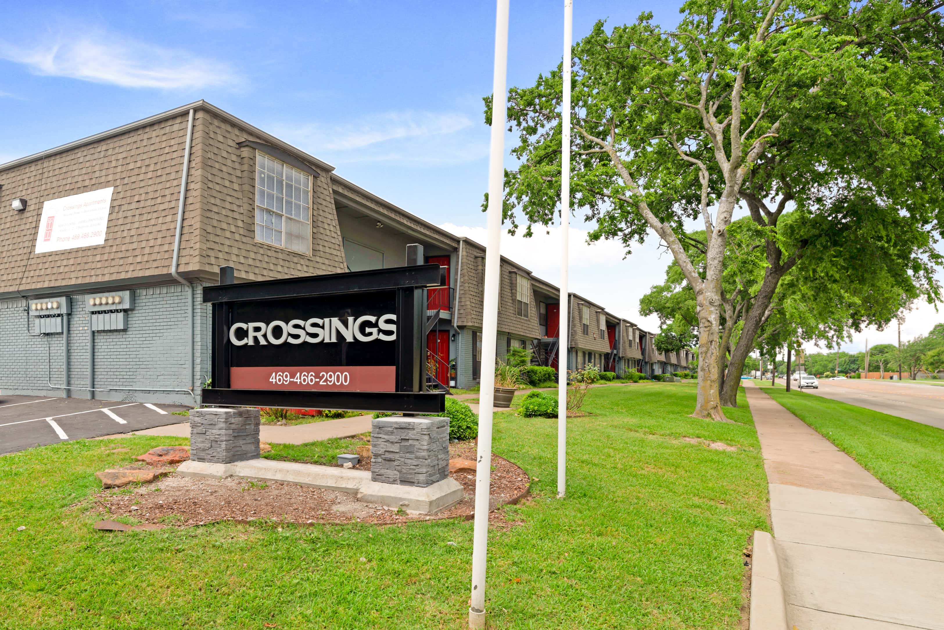 Crossings Apartments - Garland, TX, US, apartment complex