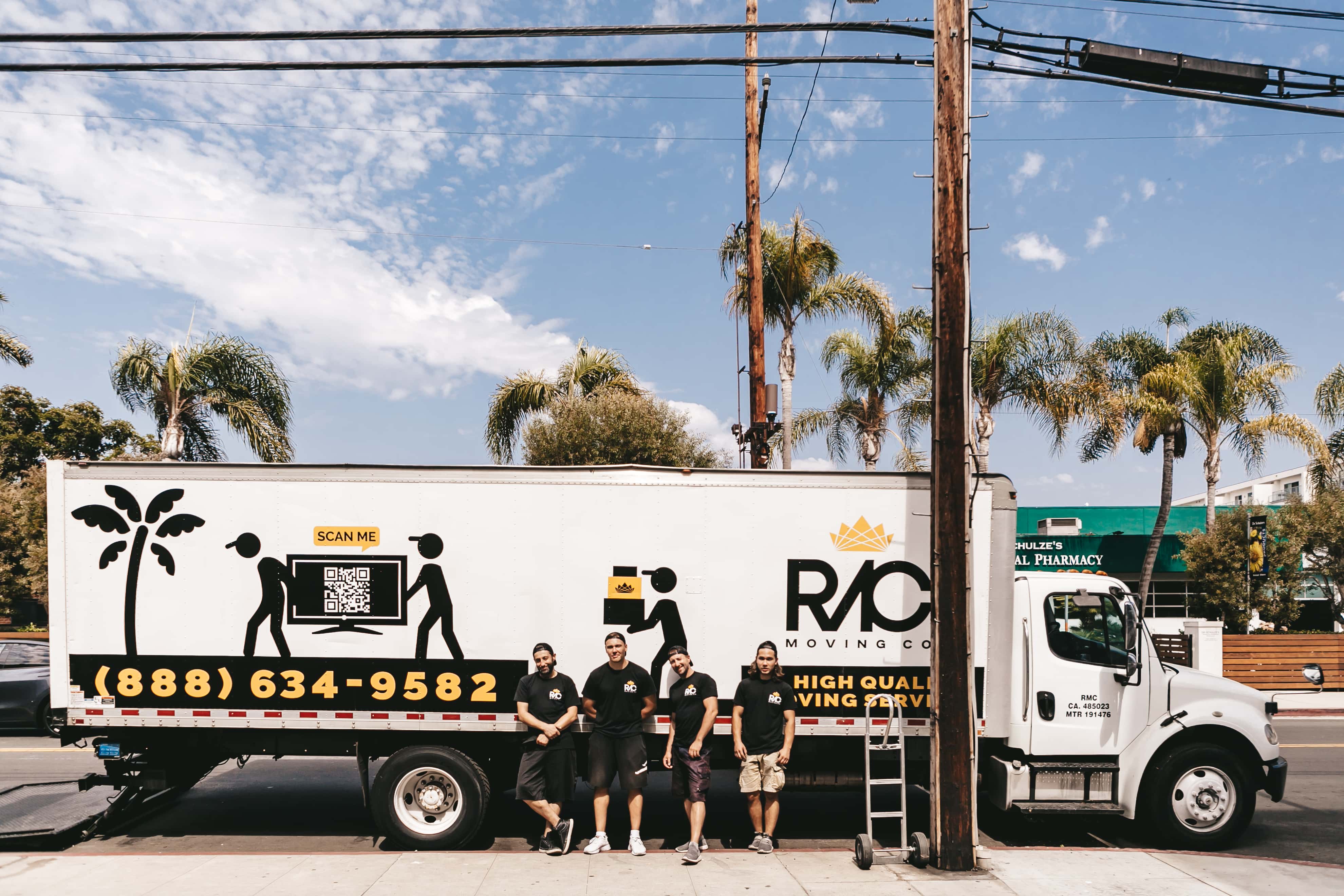 Royal Moving & Storage Company Los Angeles, US, man and van