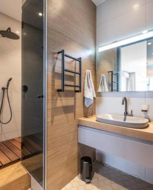 2 4 Construction - Houston, TX, US, bathroom remodel
