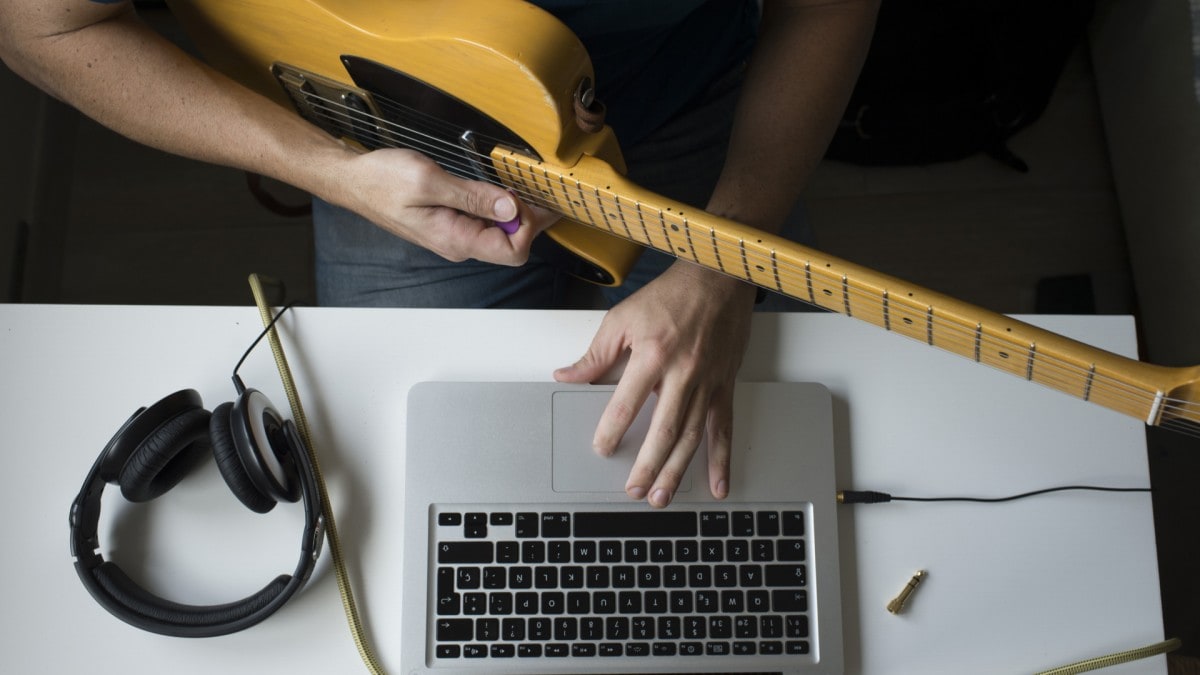 Cheshire Guitar School - Chester, UK, guitar