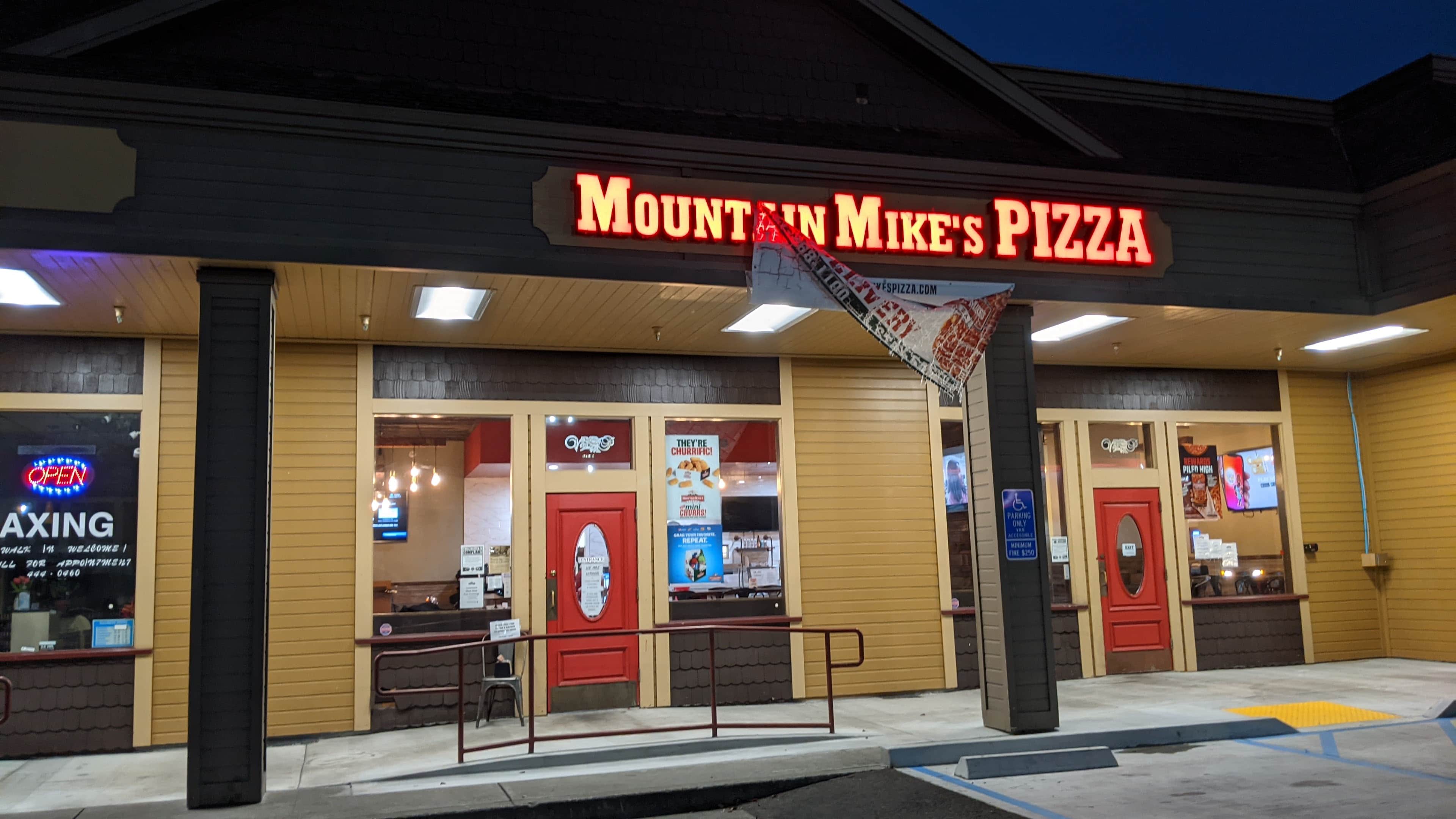 Mountain Mike’s Pizza - Eureka (CA 95501), US, pizza to go