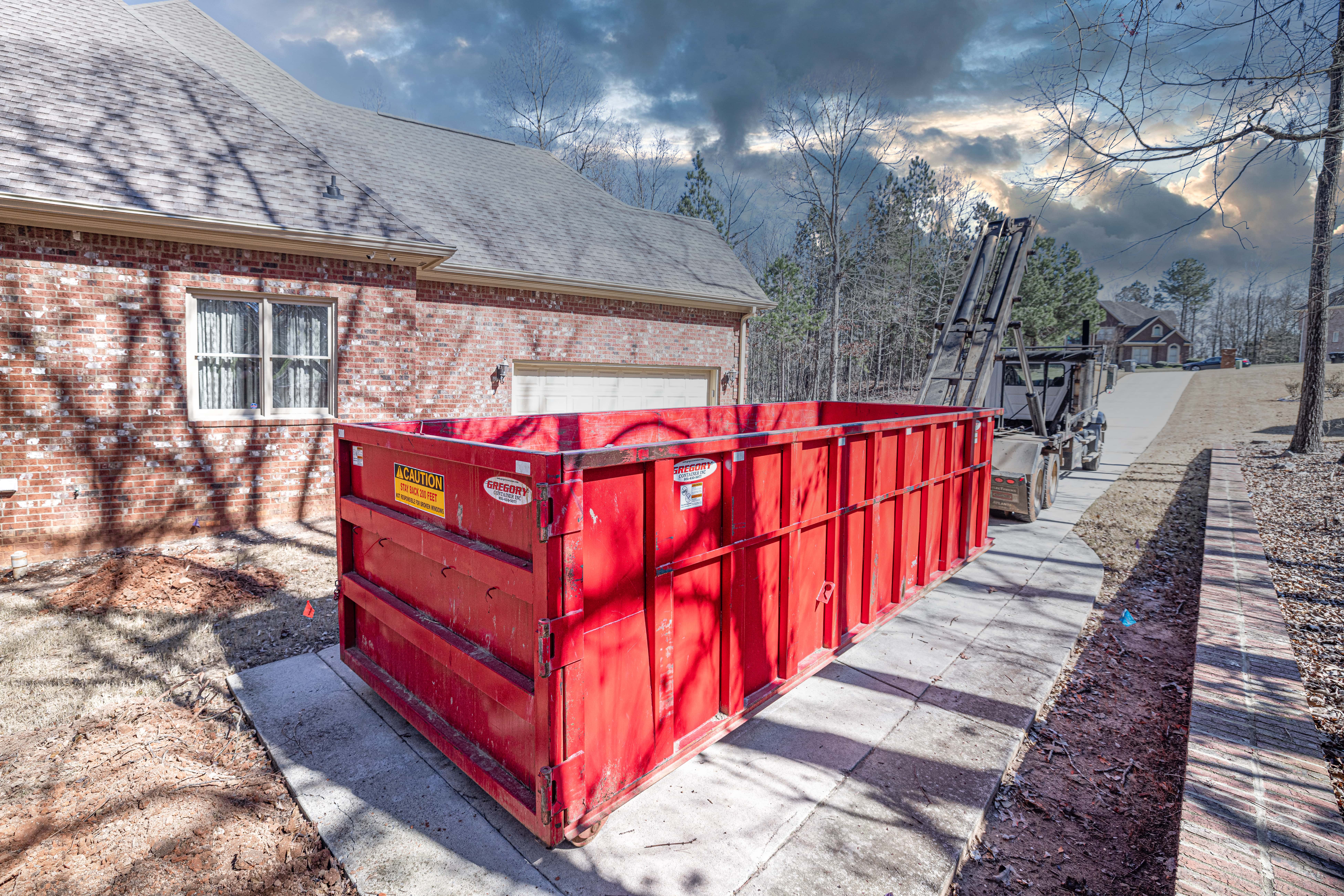 Red Roll Off Containers, LLC - Stockbridge, GA, US, dumpster rental