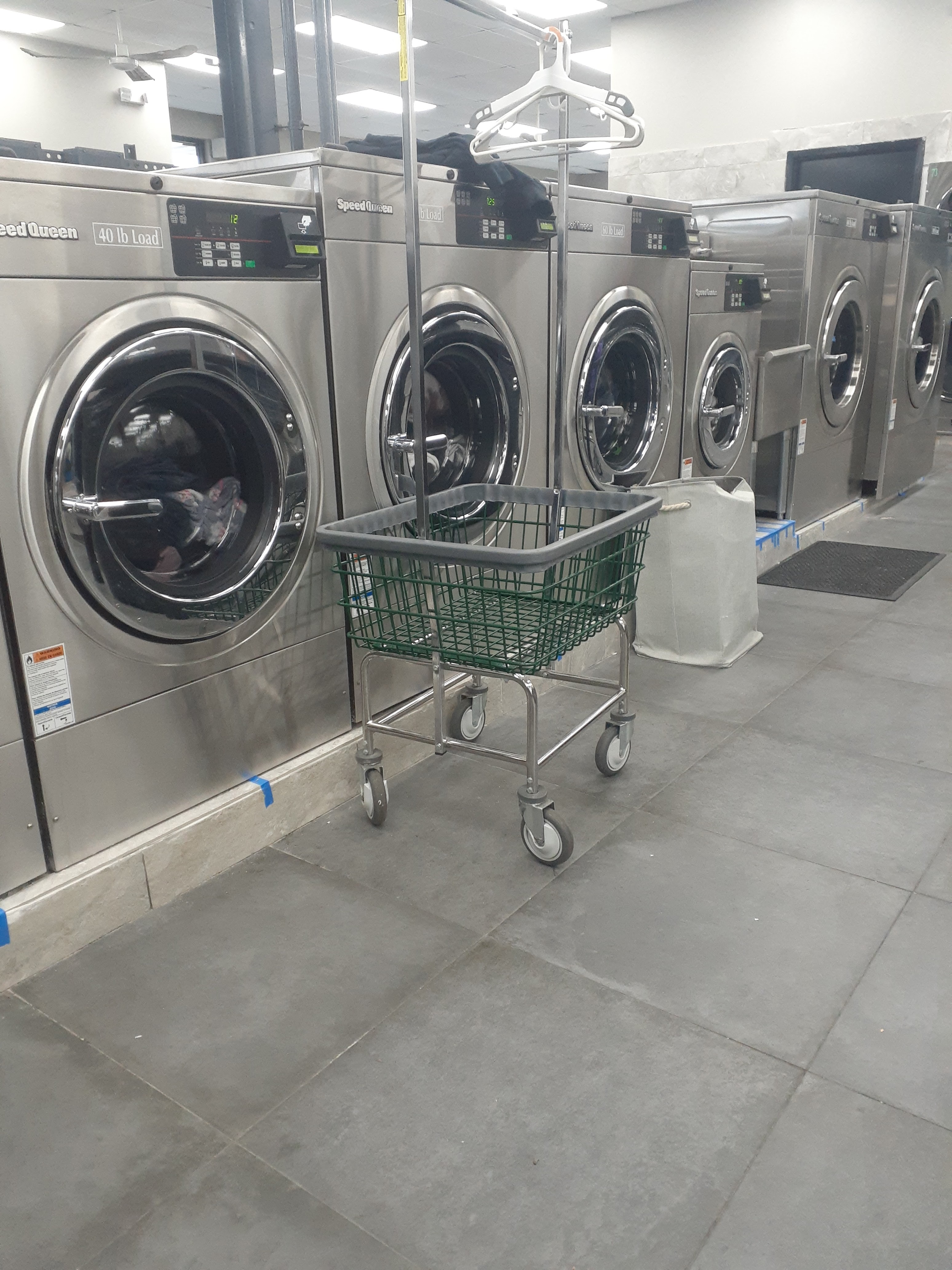 Laundry Depot Union Blvd - Bay Shore, NY, US, 24 hour washateria