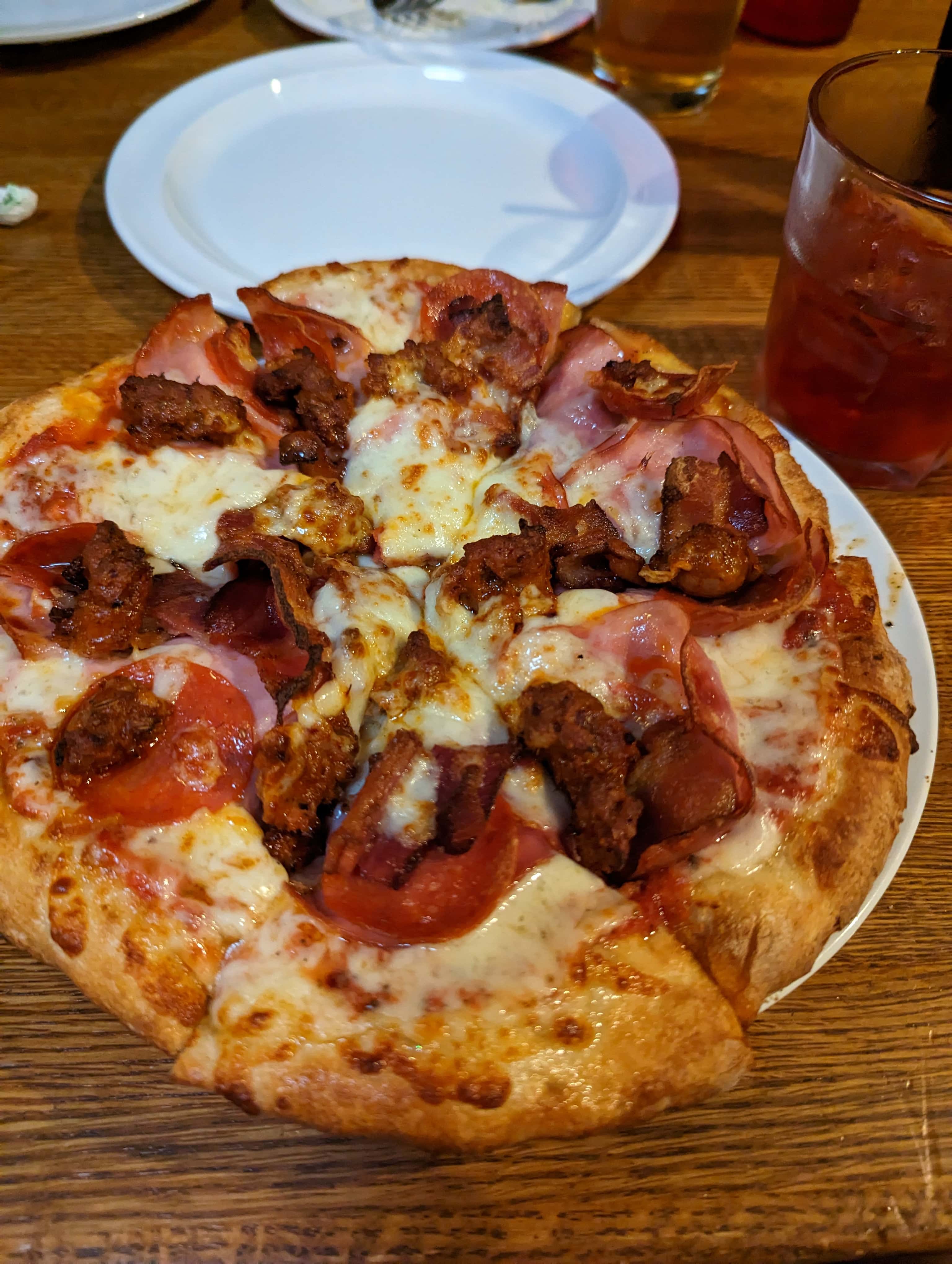 Giovanni’s Pizzeria - Mammoth Lakes (CA 93546), US, pizza time