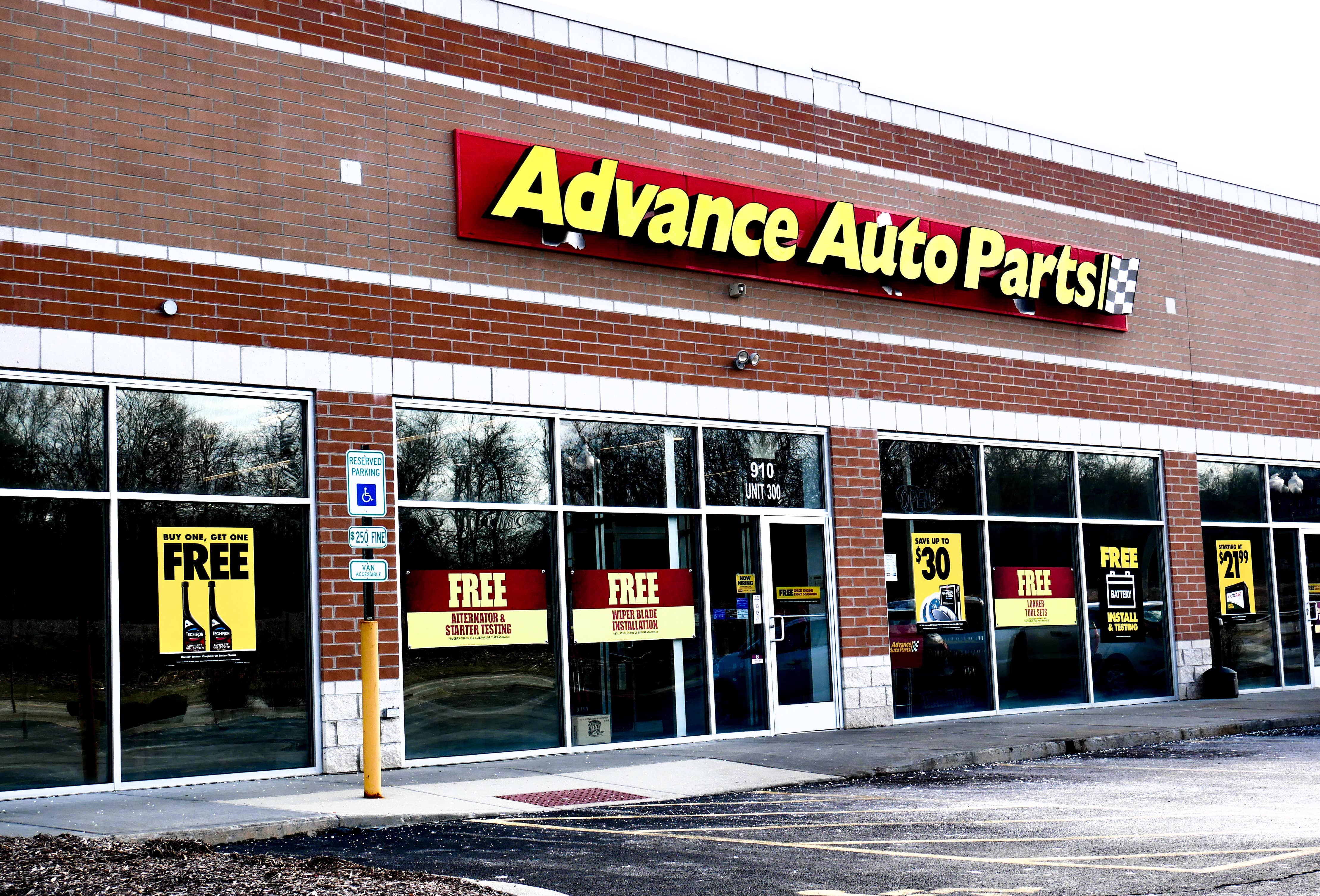 Advance Auto Parts - Fox River Grove (IL 60021), US, 24 hour auto parts