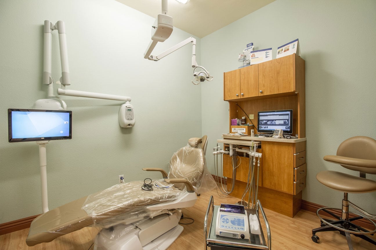 UniSmile Dental - Sunnyvale (CA 94087), US, teeth cleaning