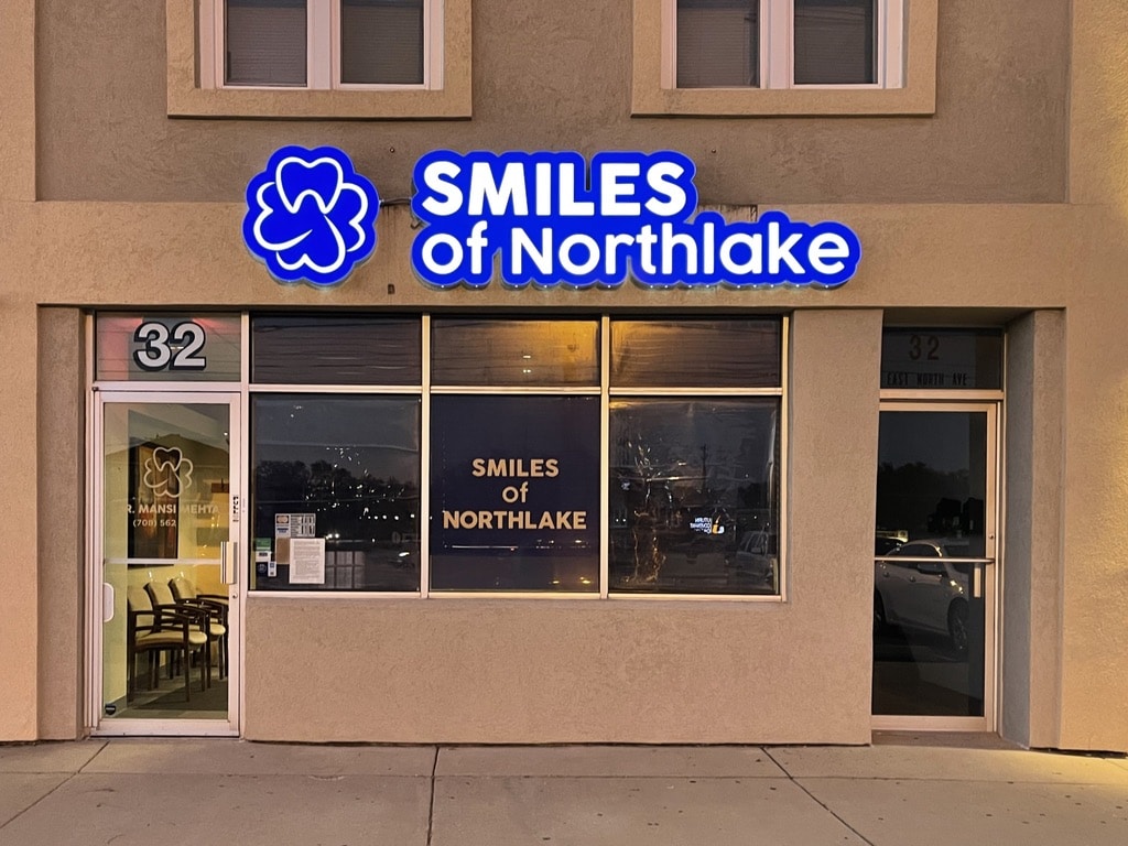 Smiles of Northlake, US, dentist