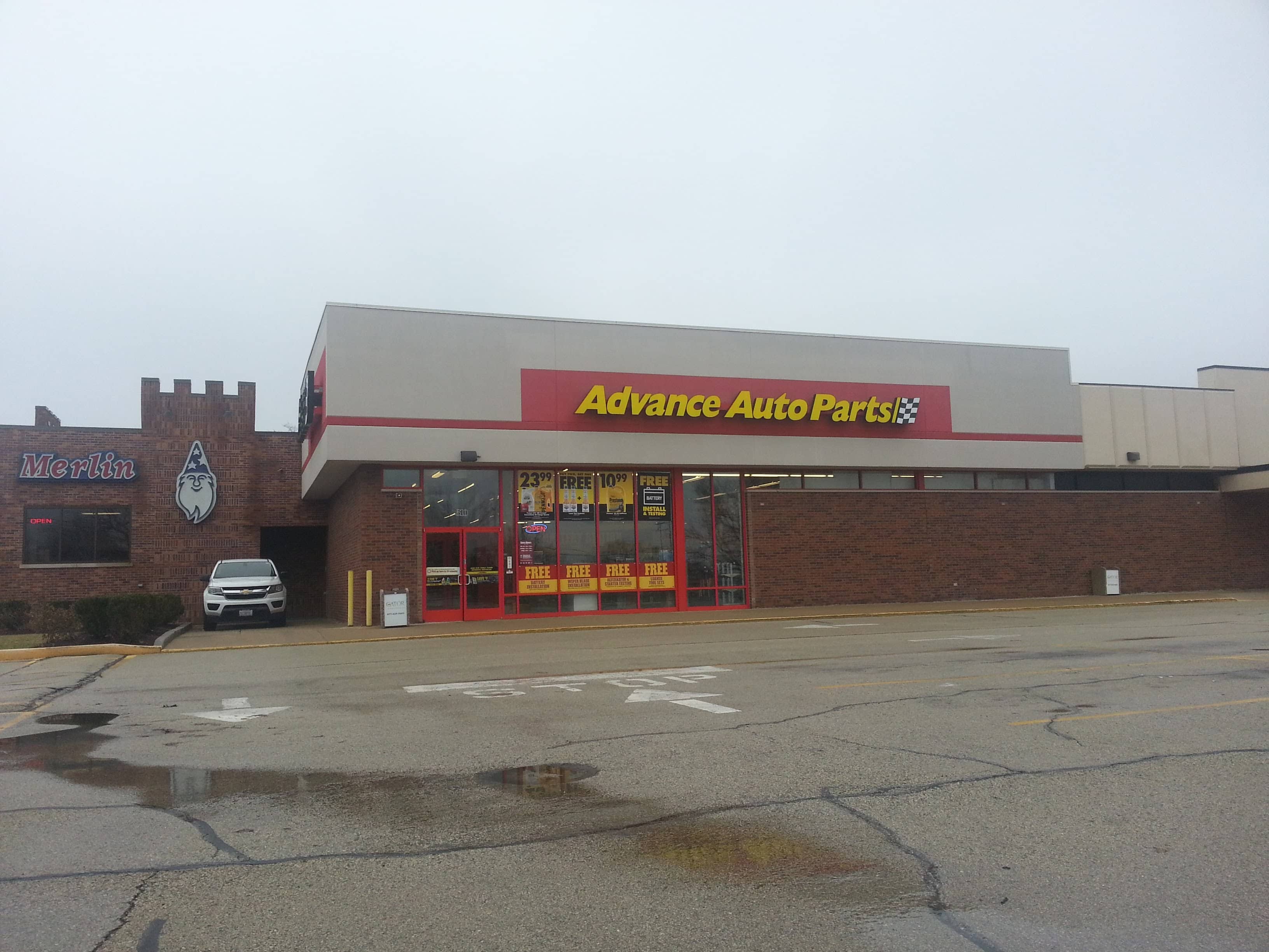 Advance Auto Parts - Lockport (IL 60441), US, auto body parts