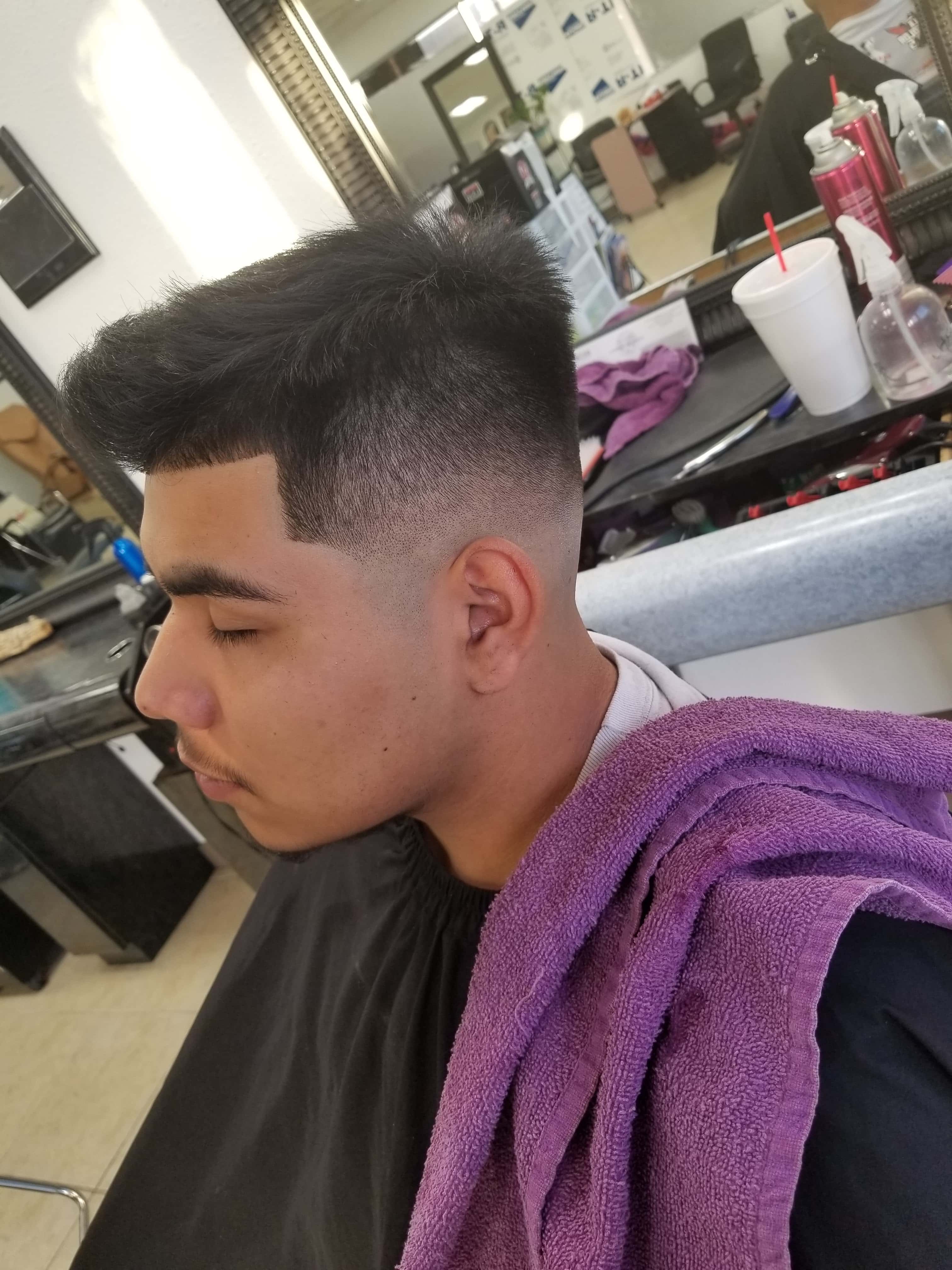 Cutting Edge - Desert Hot Springs (CA 92240), US, haircuts for long faces