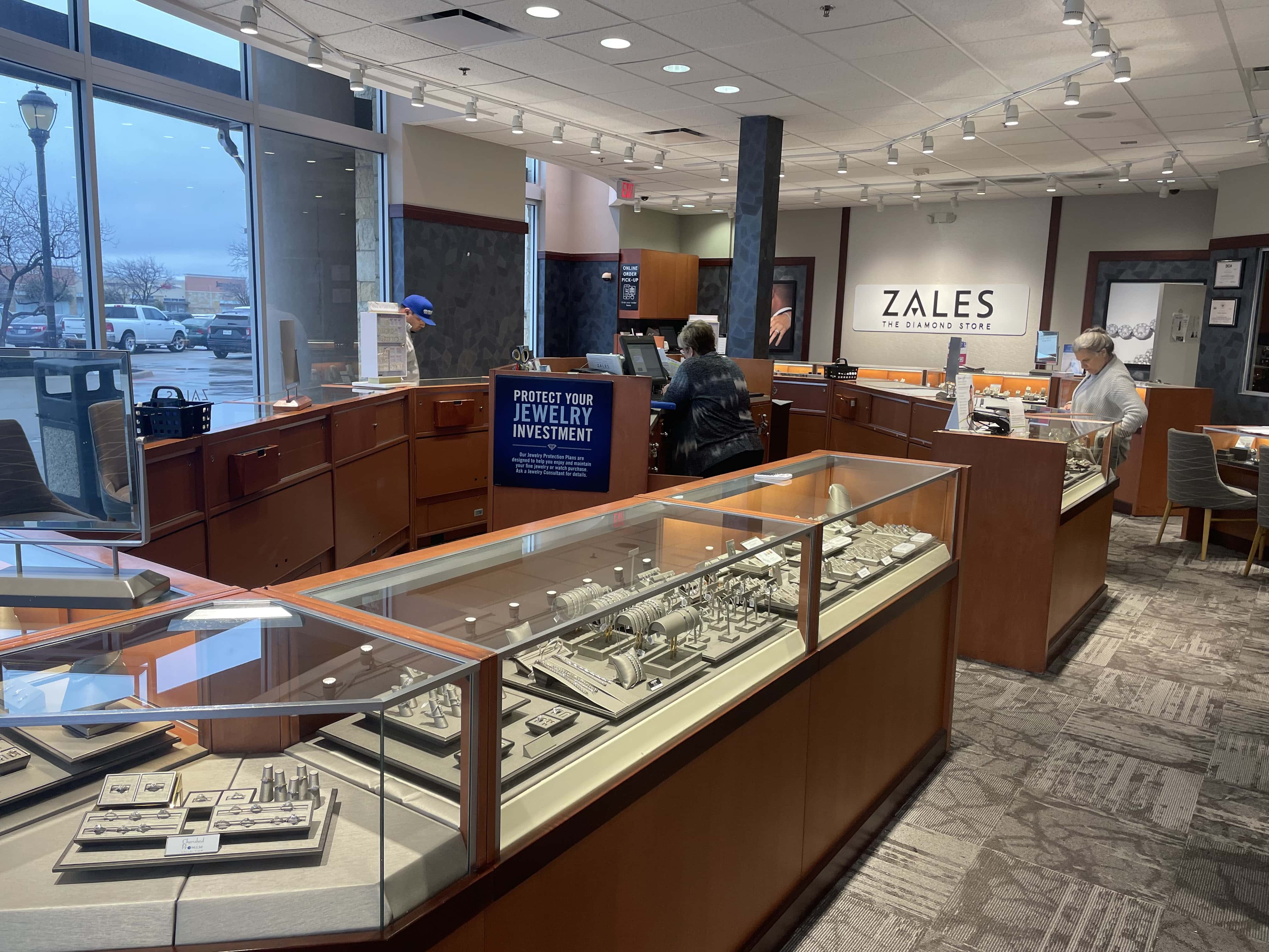 Zales Outlet - Rockwall (TX 75087), US, anniversary rings