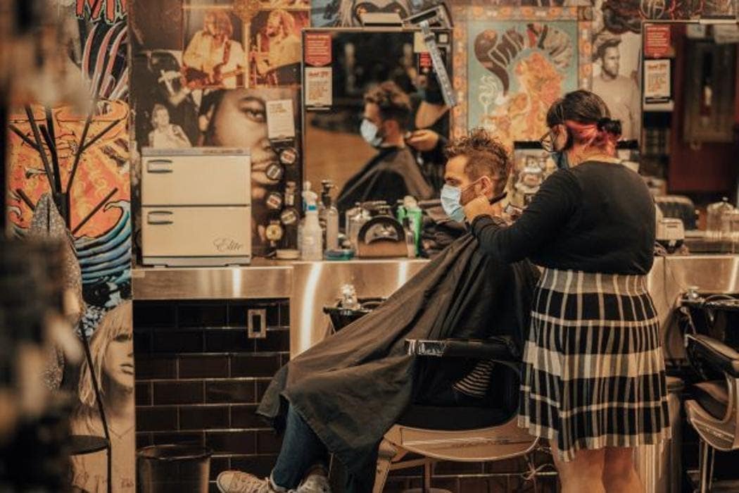 Floyd’s 99 Barbershop - Encino (CA 91316), US, haircuts men medium