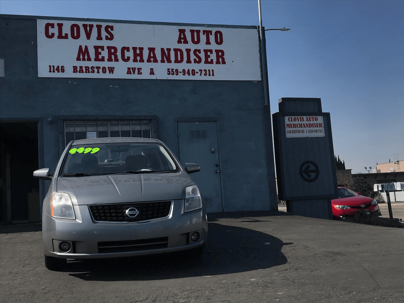 Clovis auto merchandiser, US, honda dealership