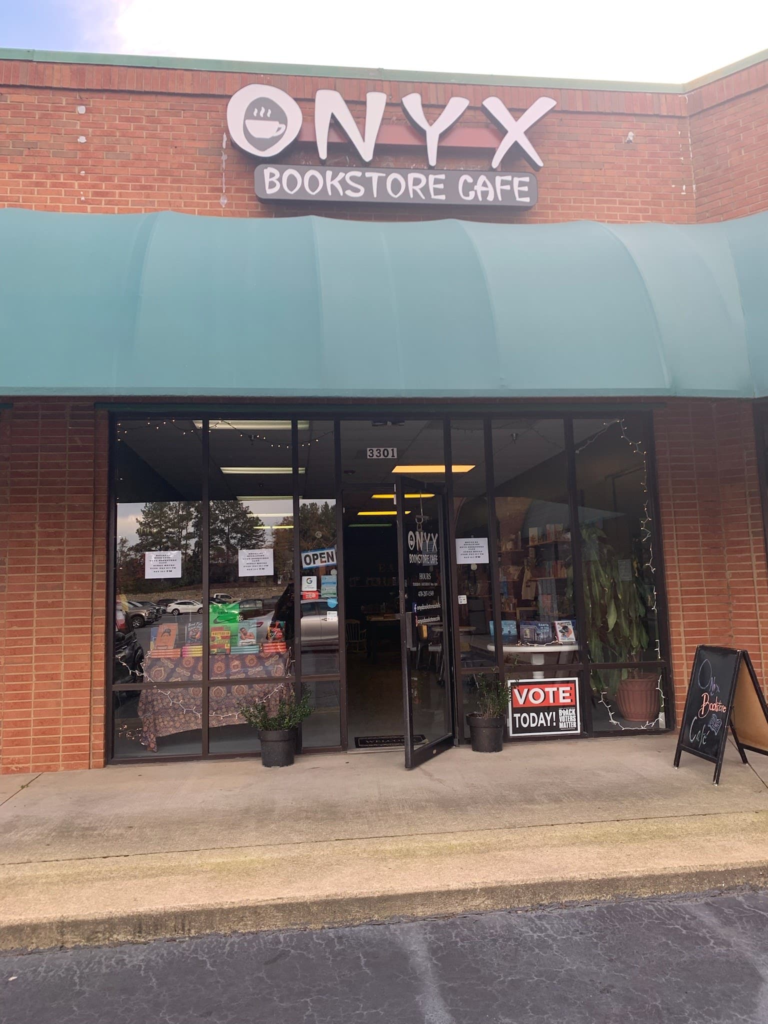 Onyx Bookstore Cafe LLC - Covington, GA, US, audio books