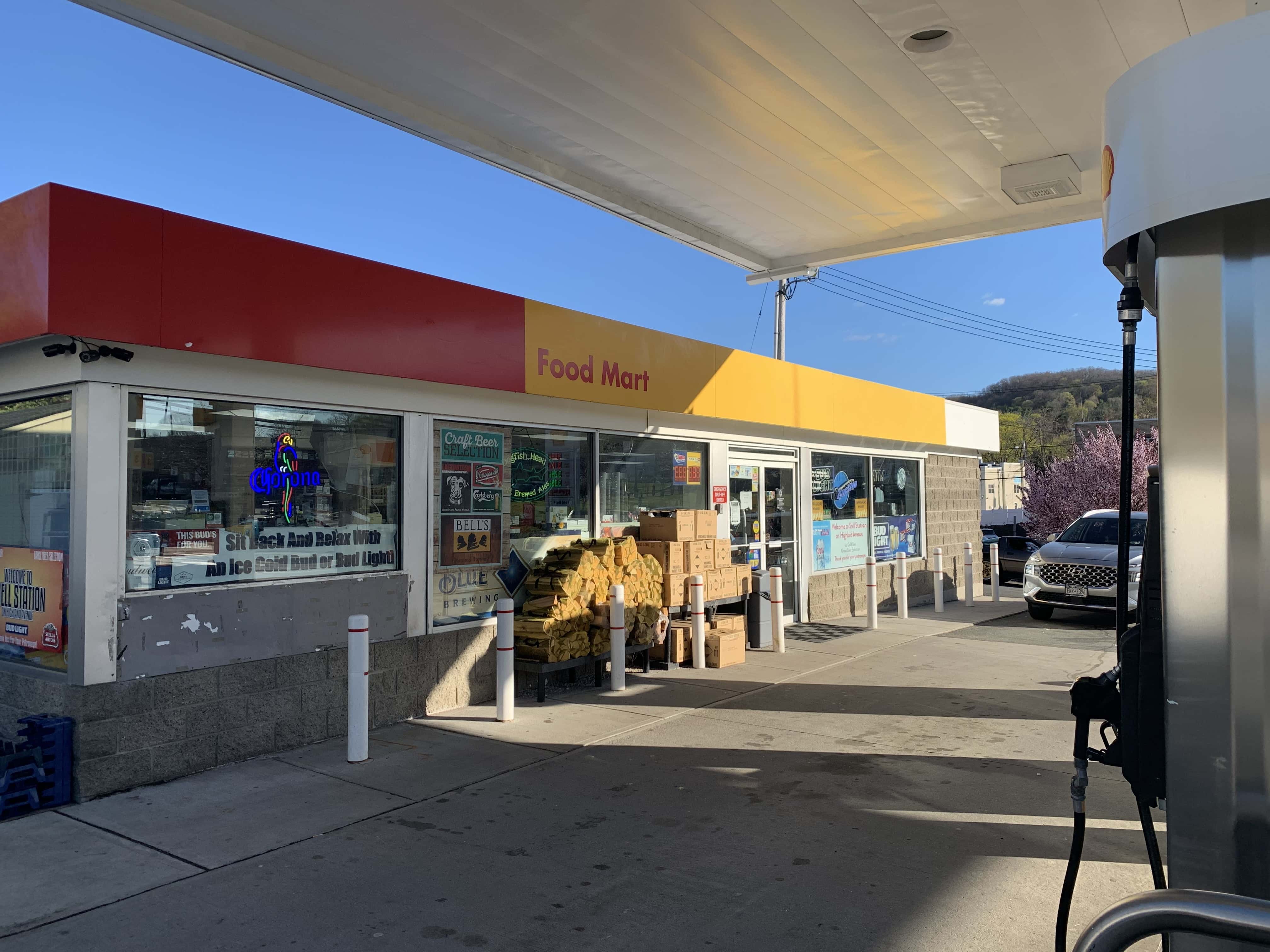 Shell - Pomona (NY 10970), US, 24 hr gas station