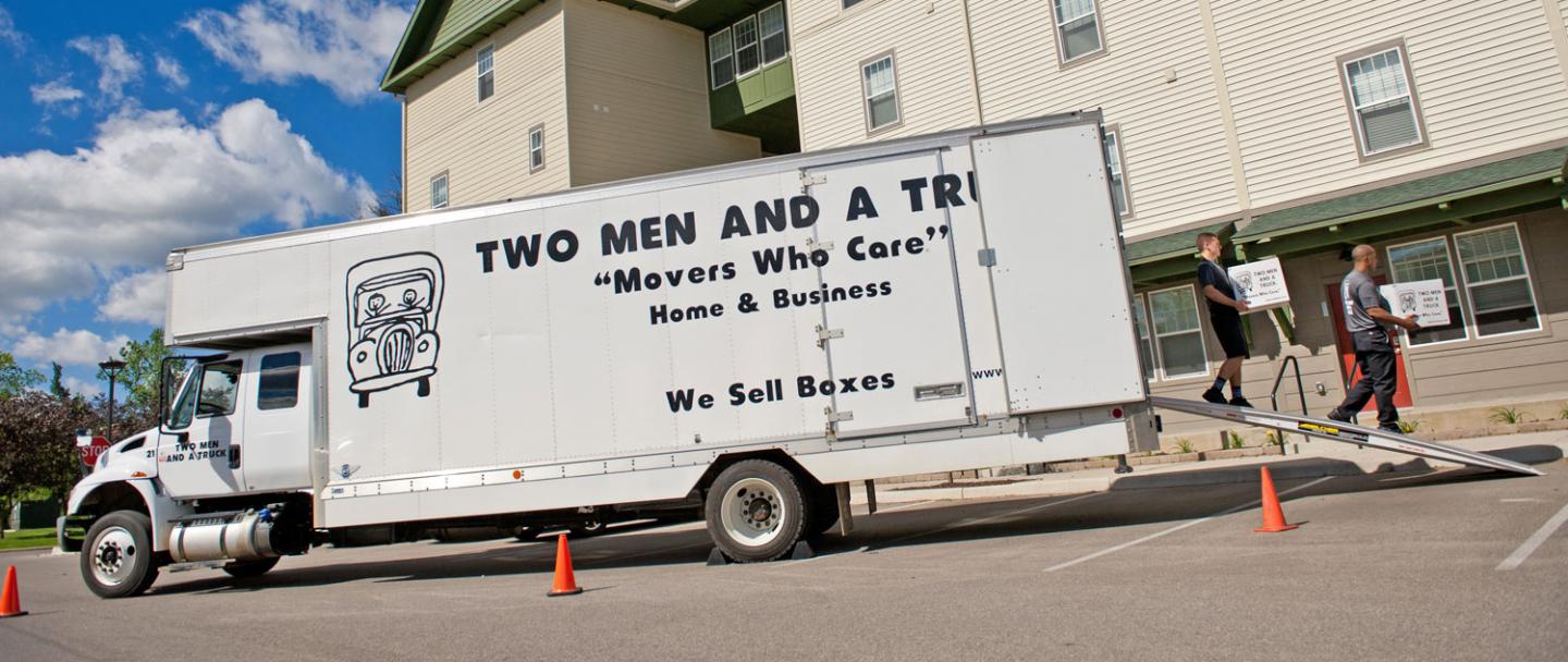 Two Men and a Truck - Irwindale (CA 91010), US, cheap movers