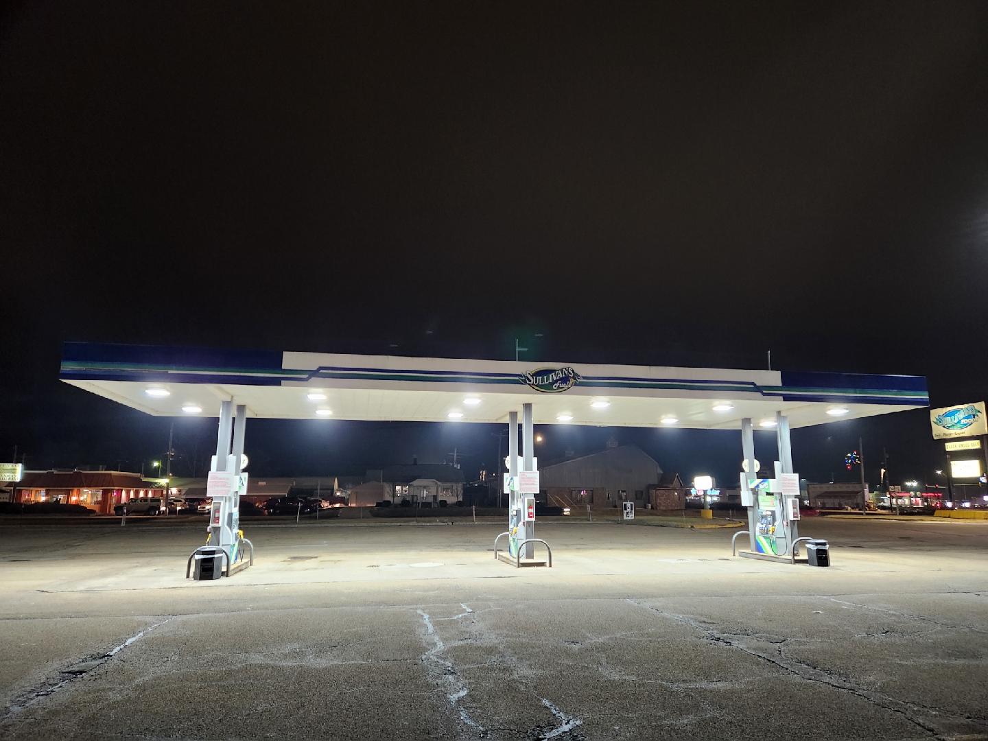 Sullivans - Kewanee, IL, US, nearest gas station with car wash