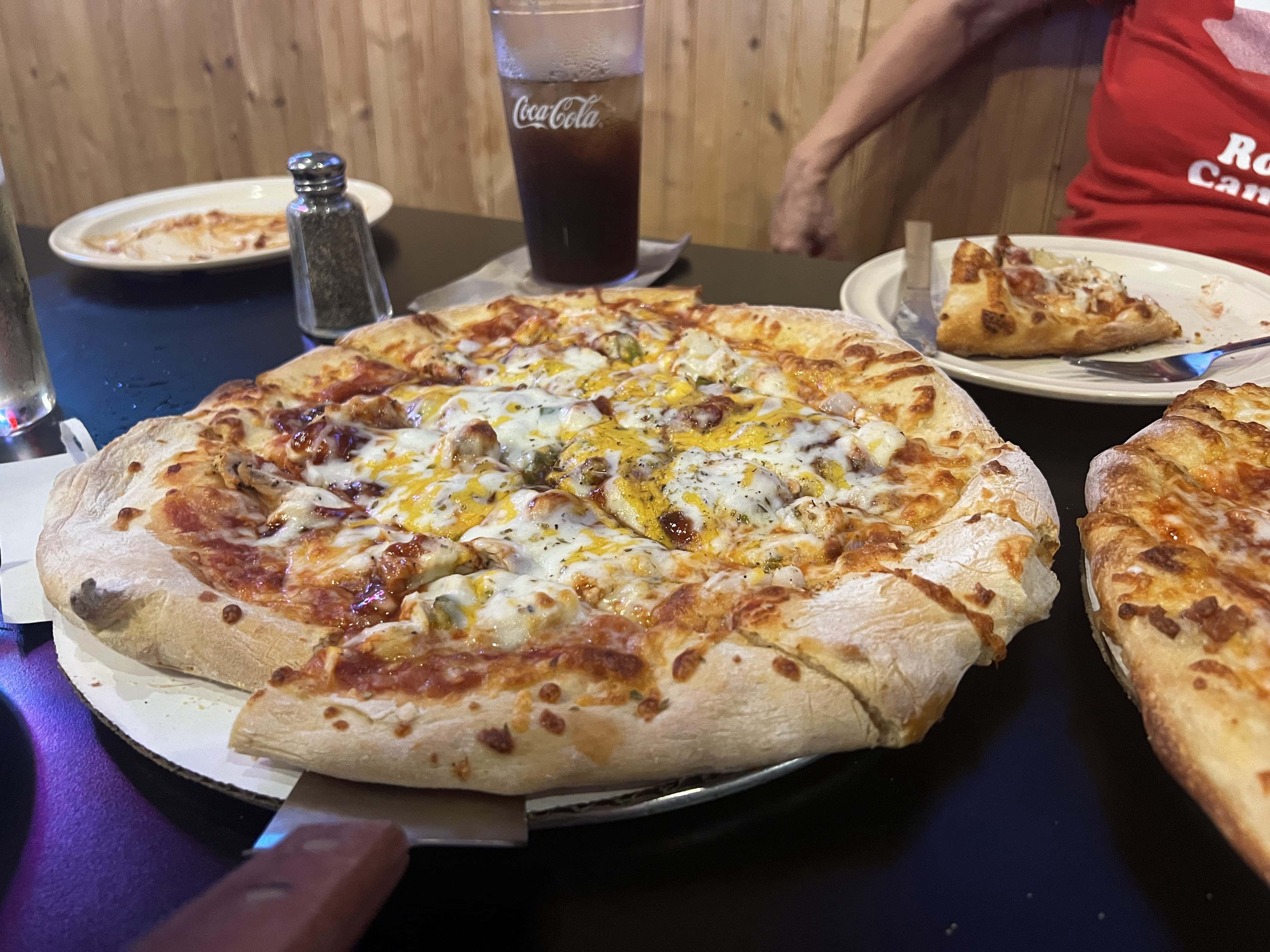 Bad Boy'z Pizza & Pub - Moline, IL, US, mama's pizza