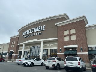 barnes & noble - manchester (nh 03103)