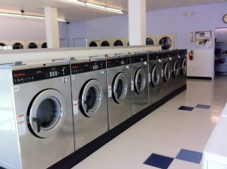 bb's laundromat 2
